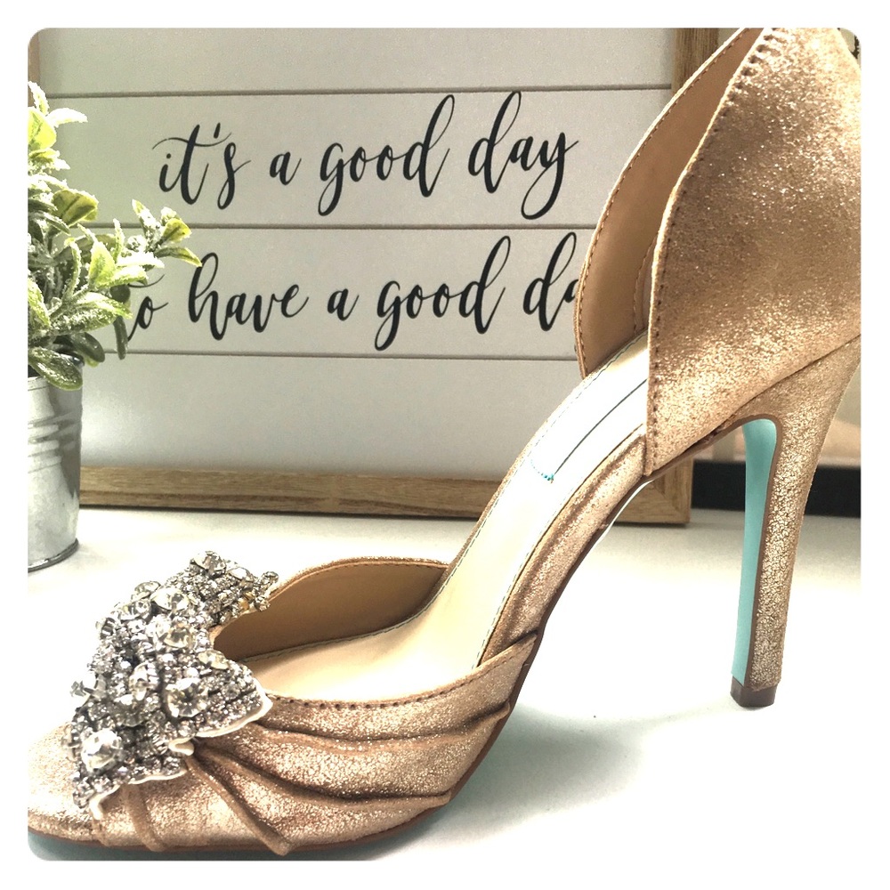 Betsy Johnson SB-Gown Gold Heels